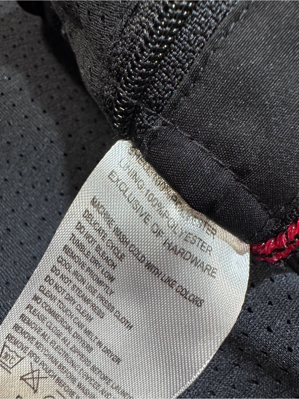 SCOTTeVEST Men's Black Travel Vest - Multiple Secure Pockets - Picture 10 of 13